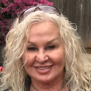 Meet your Posher, Elizabeth betty